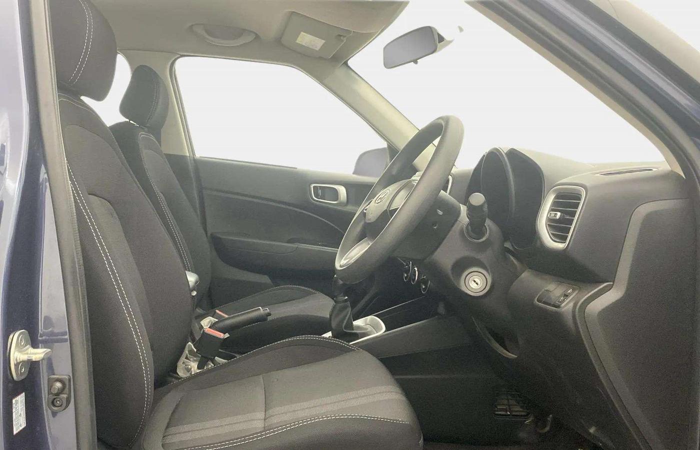 2022 Hyundai VENUE S 1.2, Petrol, Manual, 18,196 km, Right Side Front Door Cabin