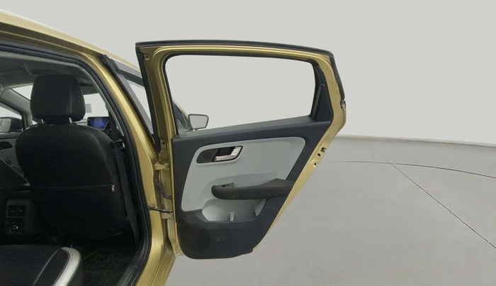 2020 Tata ALTROZ XZ PETROL, Petrol, Manual, 30,861 km, RHS Rear Door