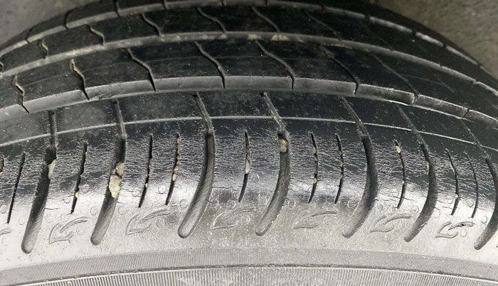 2020 Tata ALTROZ XZ PETROL, Petrol, Manual, 30,861 km, Right Rear Tyre Tread