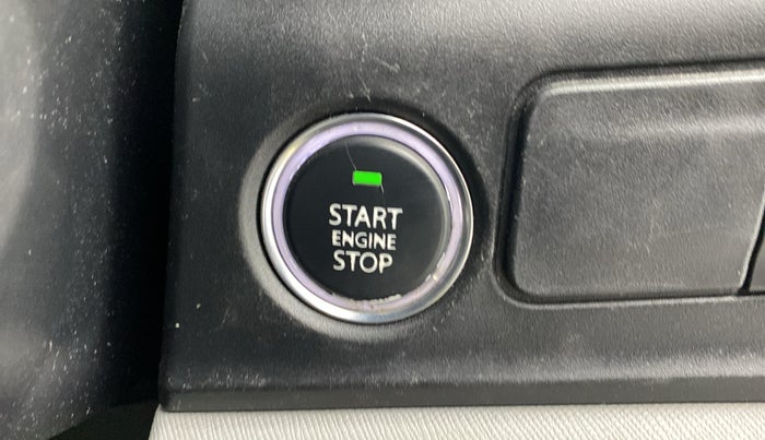 2020 Tata ALTROZ XZ PETROL, Petrol, Manual, 30,861 km, Keyless Start/ Stop Button