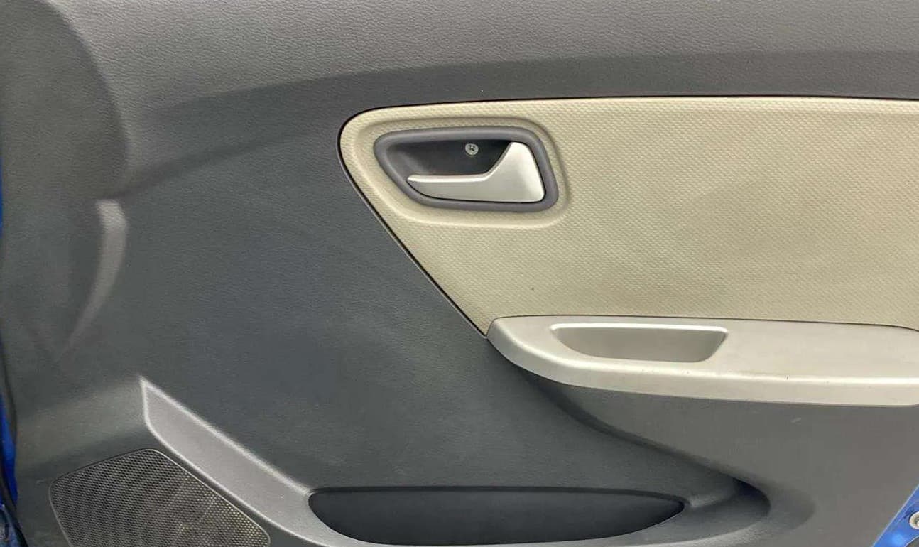 2015 Maruti Alto K10 VXI AMT, Petrol, Automatic, 52,060 km, Driver Side Door Panels Control