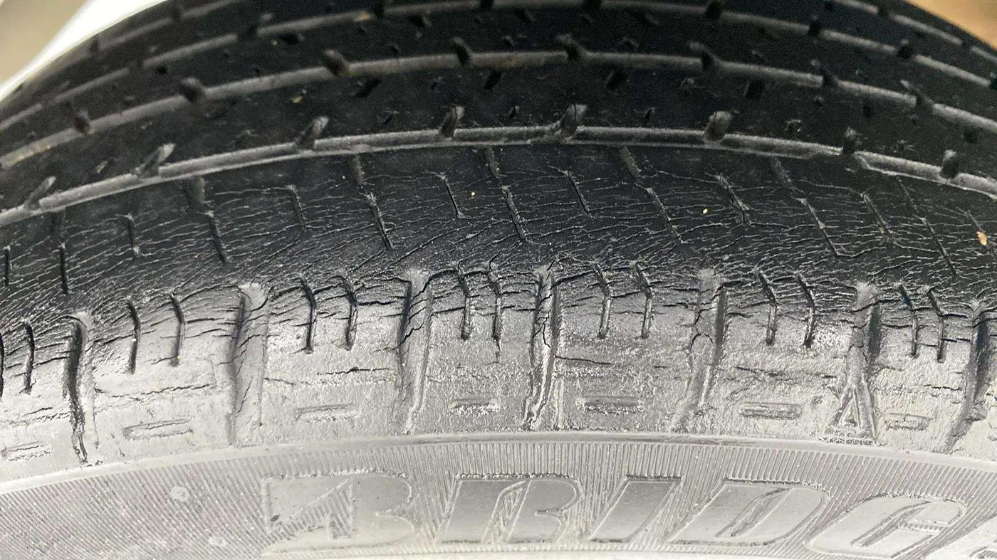2015 Maruti Alto K10 VXI AMT, Petrol, Automatic, 52,060 km, Right Rear Tyre Tread