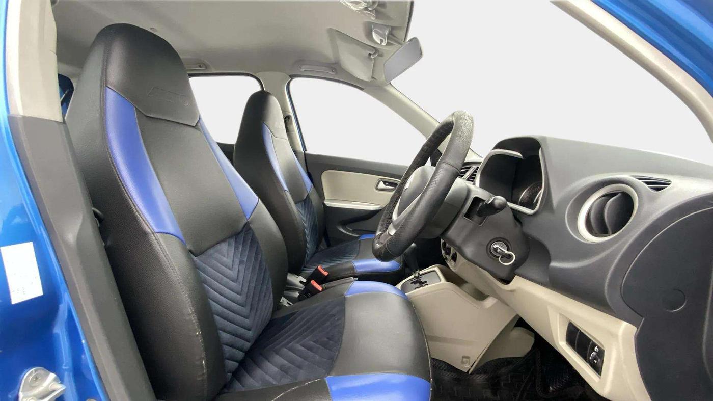 2015 Maruti Alto K10 VXI AMT, Petrol, Automatic, 52,060 km, Right Side Front Door Cabin