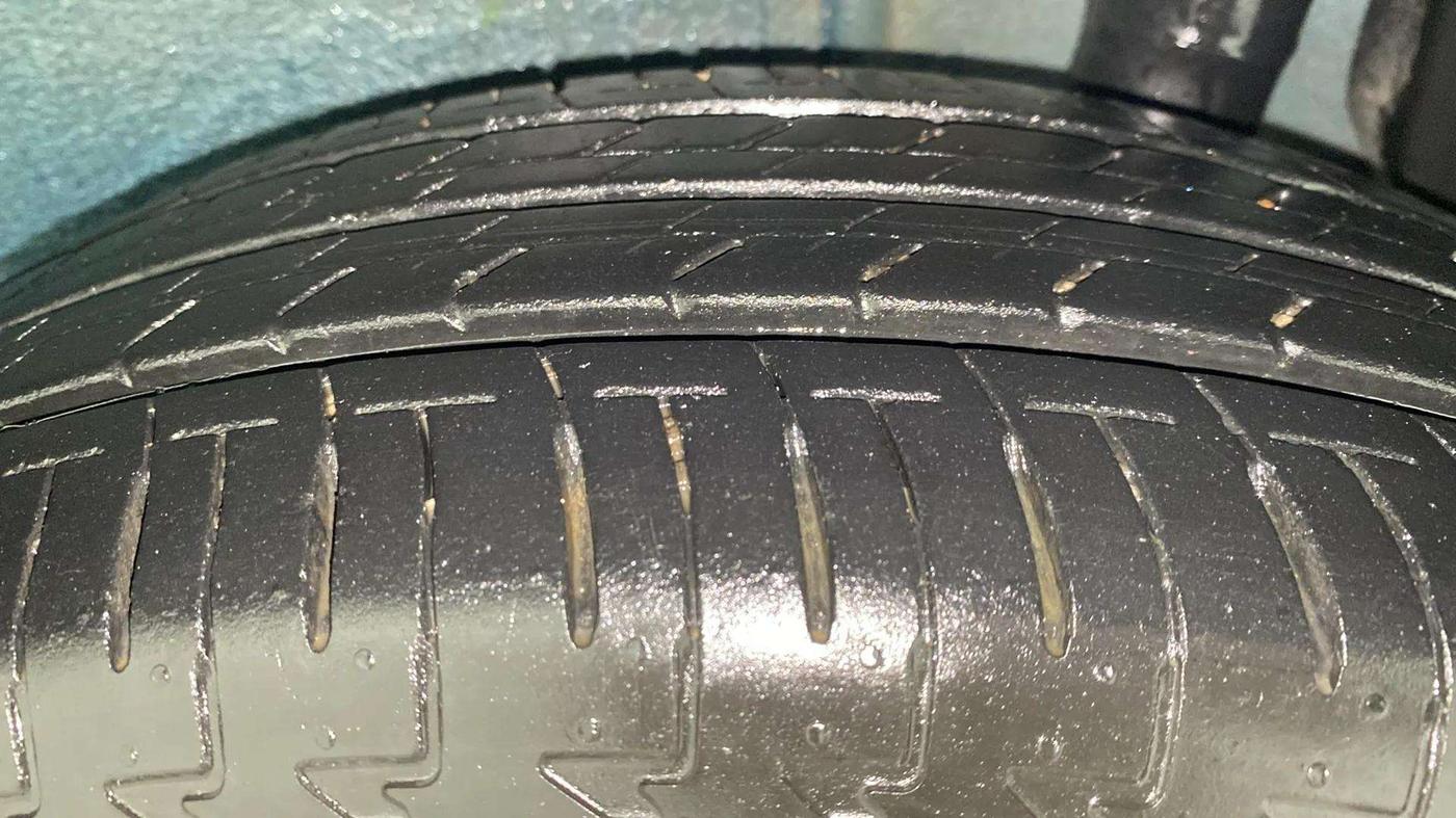 2017 Maruti IGNIS ZETA 1.2 AMT, Petrol, Automatic, 19,750 km, Left Rear Tyre Tread
