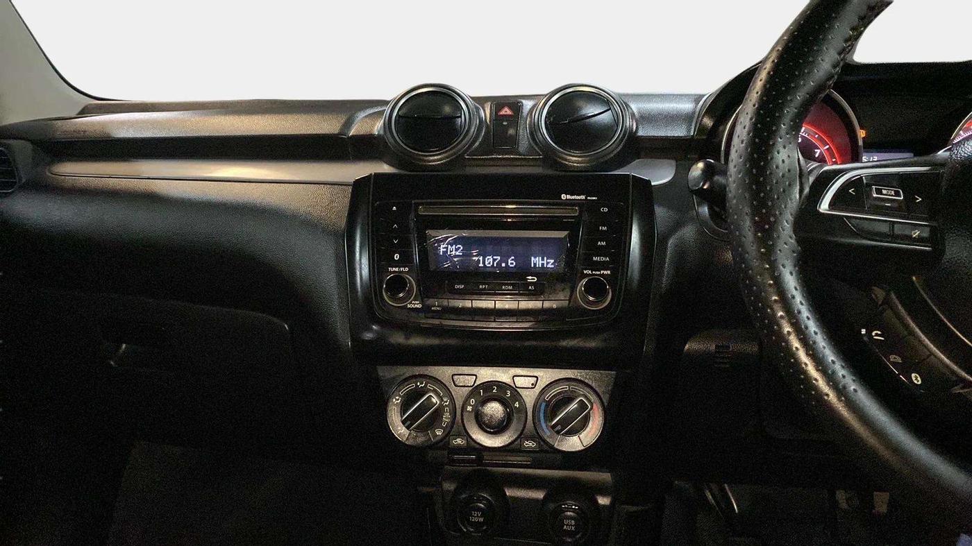 2021 Maruti Swift VXI, Petrol, Manual, 26,905 km, Air Conditioner