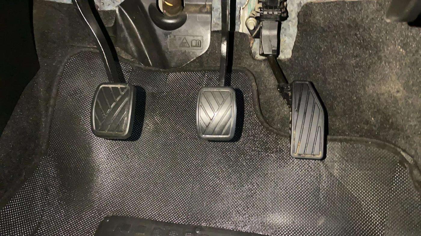 2021 Maruti Swift VXI, Petrol, Manual, 26,905 km, Pedals
