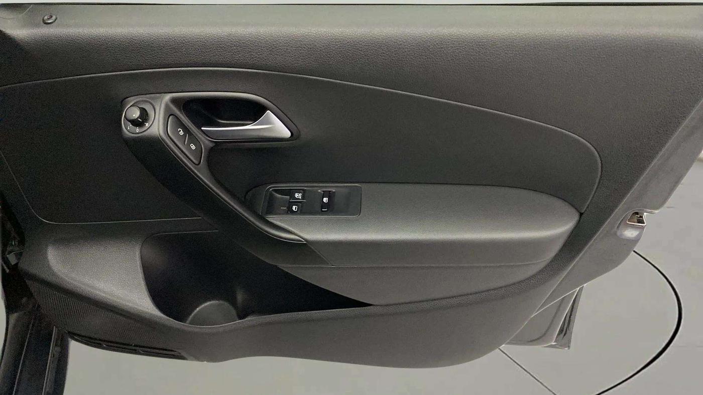 2019 Volkswagen Ameo COMFORTLINE 1.0L, Petrol, Manual, 47,473 km, Driver Side Door Panels Control