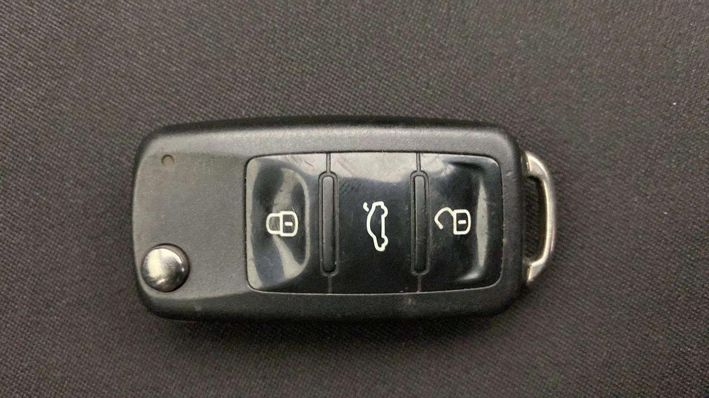 2019 Volkswagen Ameo COMFORTLINE 1.0L, Petrol, Manual, 47,473 km, Key Close Up