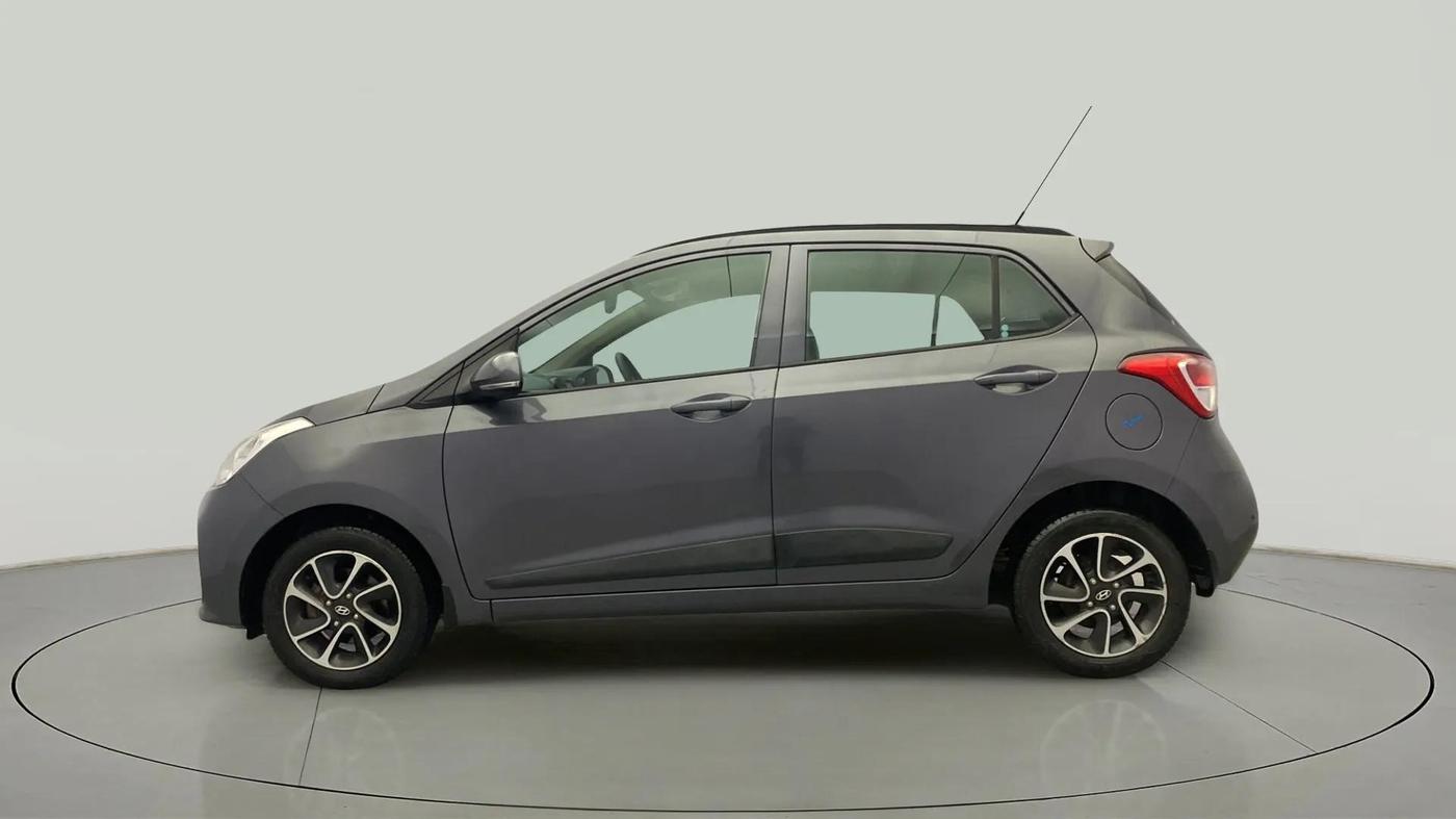 2018 Hyundai Grand i10 SPORTZ AT 1.2 KAPPA VTVT, Petrol, Automatic, 32,373 km, Left Side
