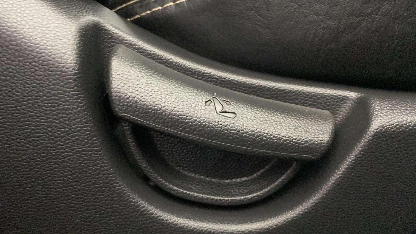 2018 Hyundai Grand i10 SPORTZ AT 1.2 KAPPA VTVT, Petrol, Automatic, 32,373 km, Driver Side Adjustment Panel
