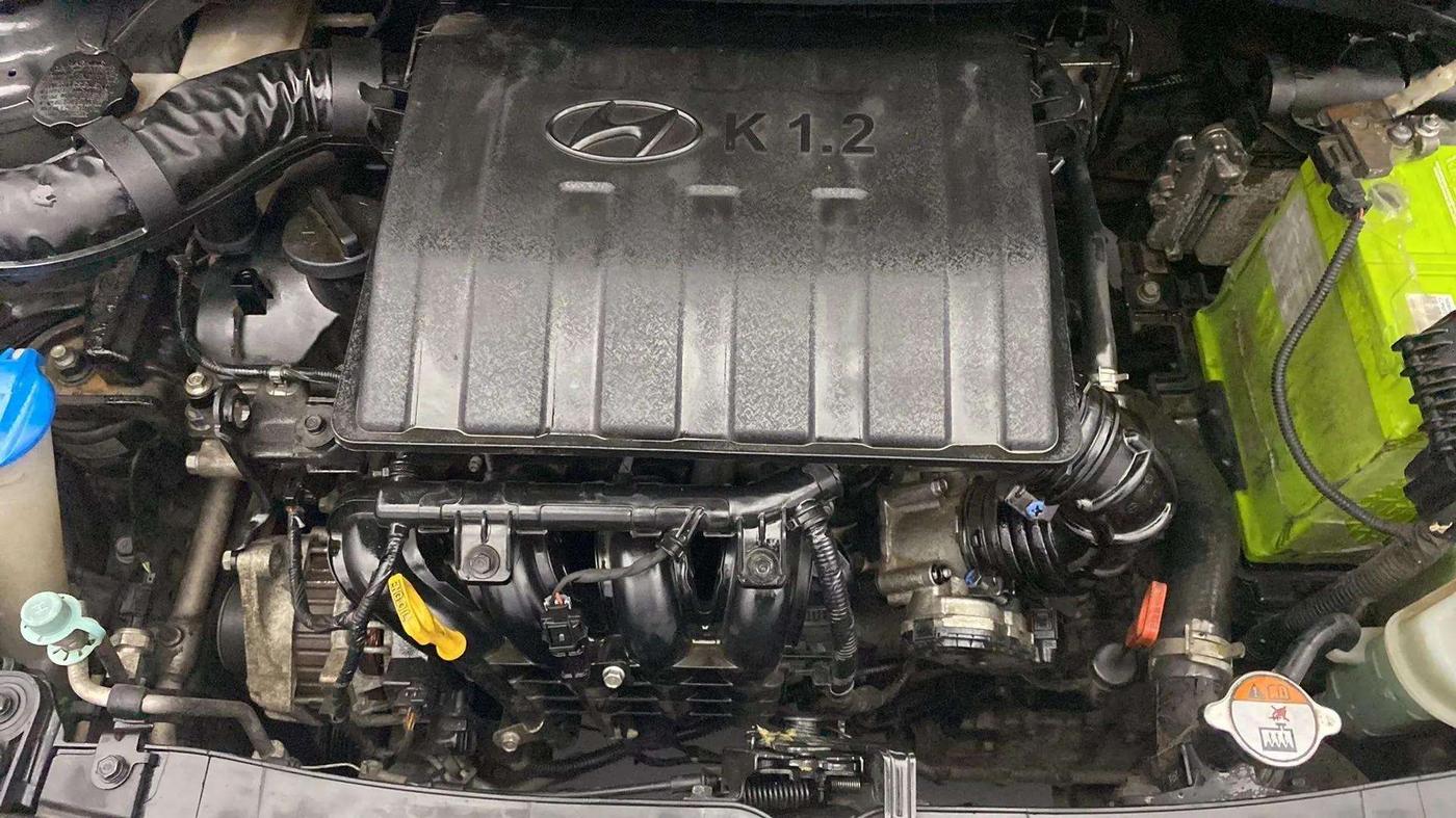 2018 Hyundai Grand i10 SPORTZ AT 1.2 KAPPA VTVT, Petrol, Automatic, 32,373 km, Open Bonet