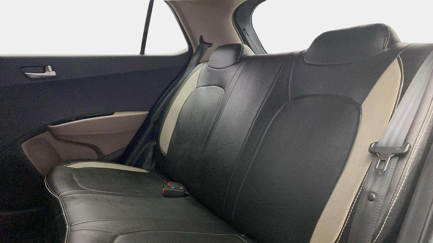 2018 Hyundai Grand i10 SPORTZ AT 1.2 KAPPA VTVT, Petrol, Automatic, 32,373 km, Right Side Rear Door Cabin