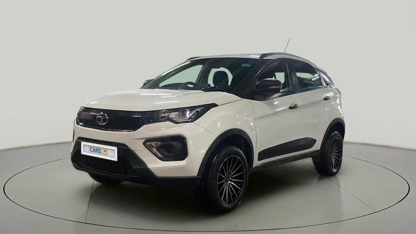 2023 Tata NEXON XMA SUNROOF PETROL, Petrol, Automatic, 36,613 km, Left Front Diagonal