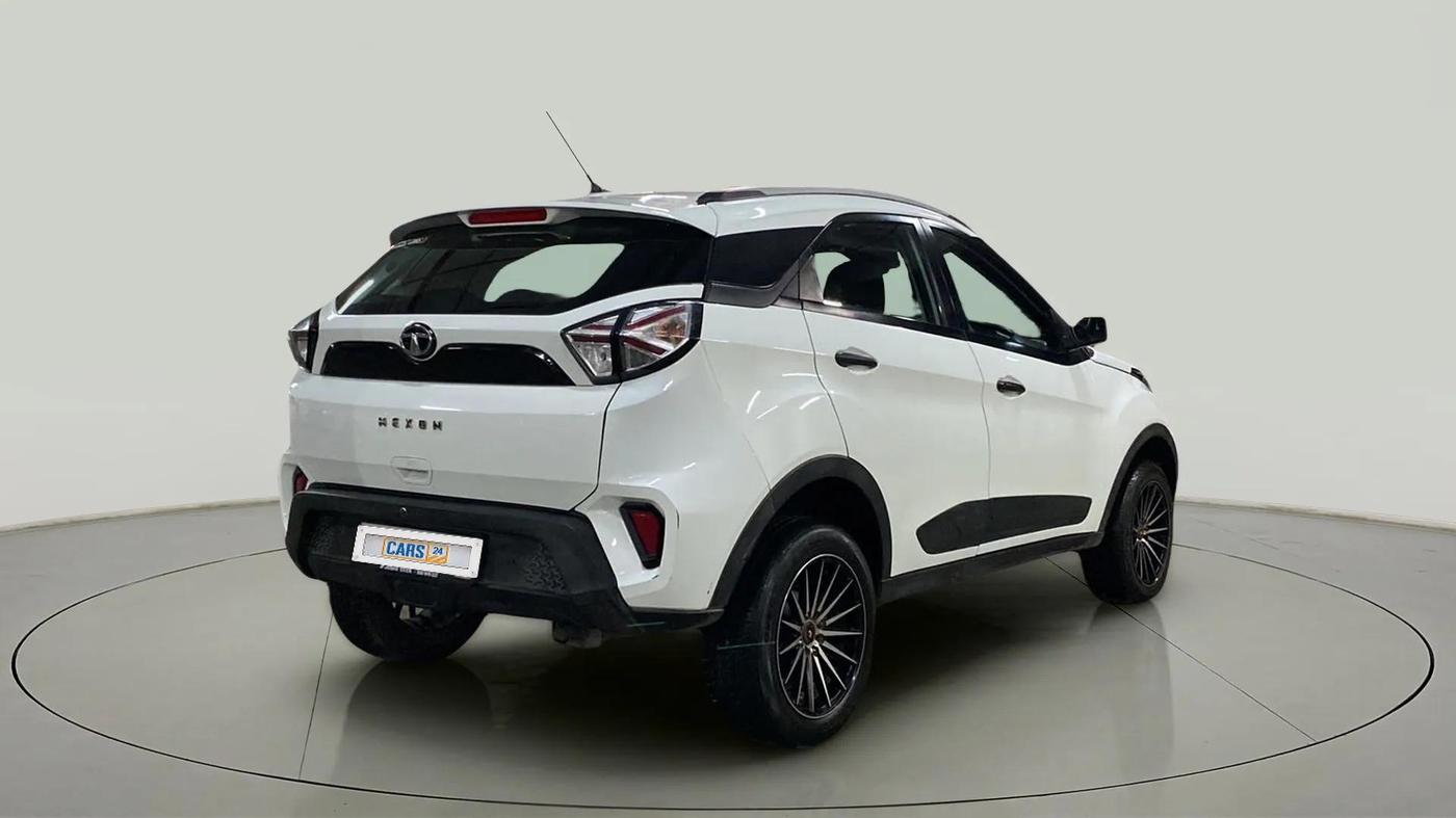 2023 Tata NEXON XMA SUNROOF PETROL, Petrol, Automatic, 36,613 km, Right Back Diagonal
