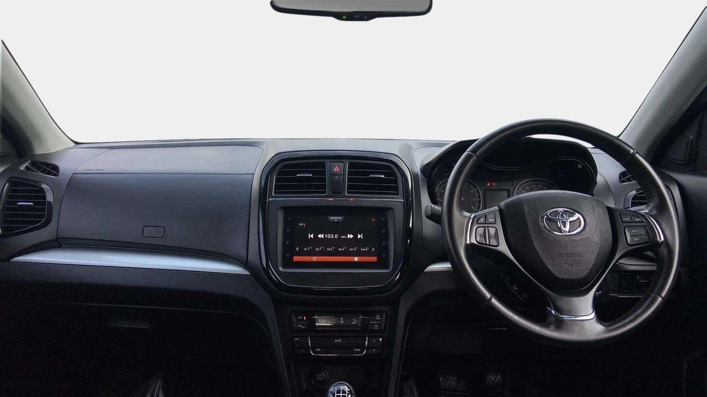 2021 Toyota URBAN CRUISER PREMIUM GRADE MT DUAL TONE, Petrol, Manual, 26,616 km, Dashboard