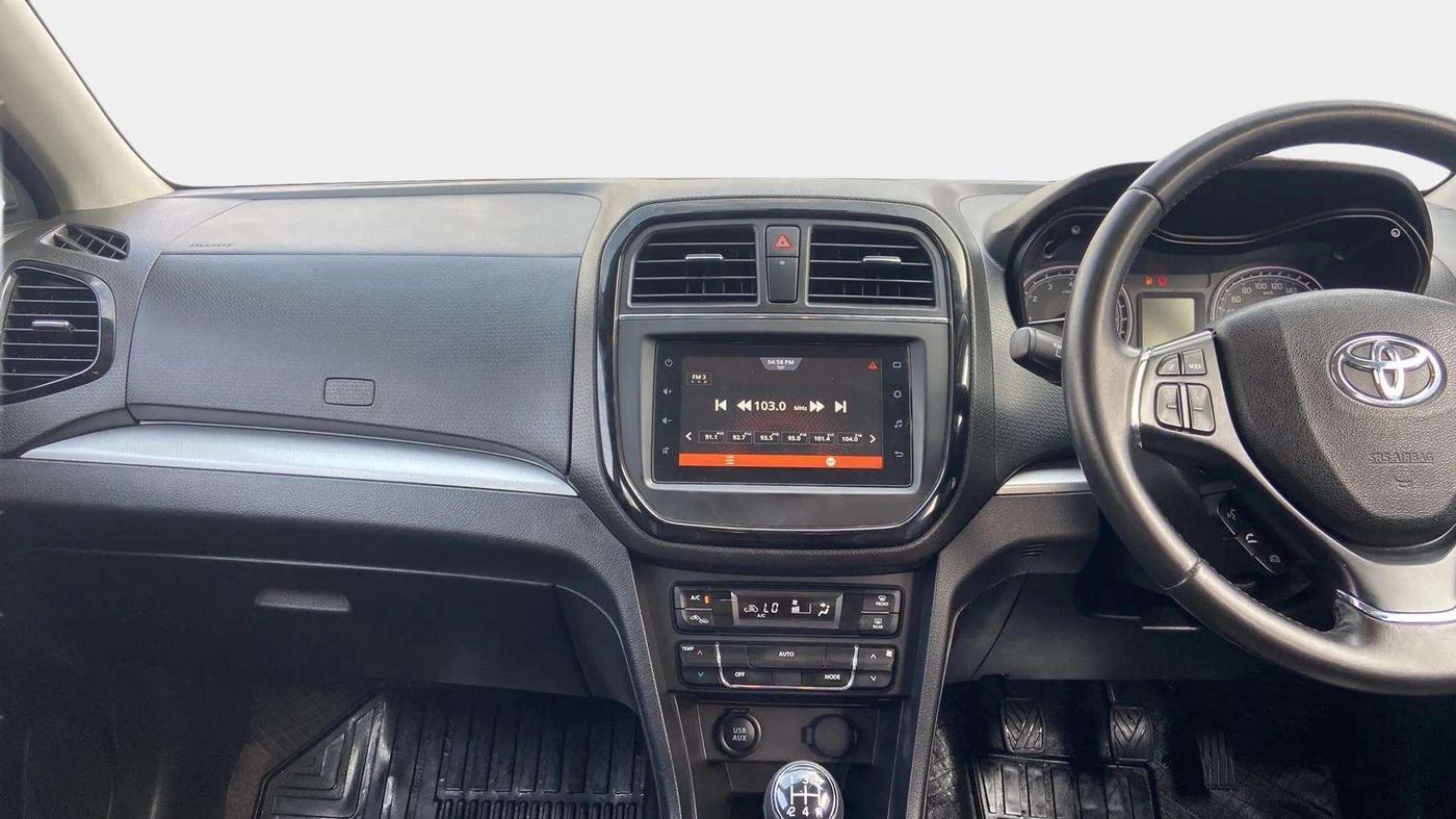 2021 Toyota URBAN CRUISER PREMIUM GRADE MT DUAL TONE, Petrol, Manual, 26,616 km, Air Conditioner