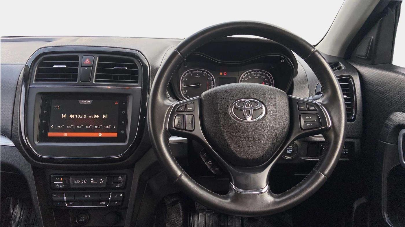 2021 Toyota URBAN CRUISER PREMIUM GRADE MT DUAL TONE, Petrol, Manual, 26,616 km, Steering Wheel Close Up