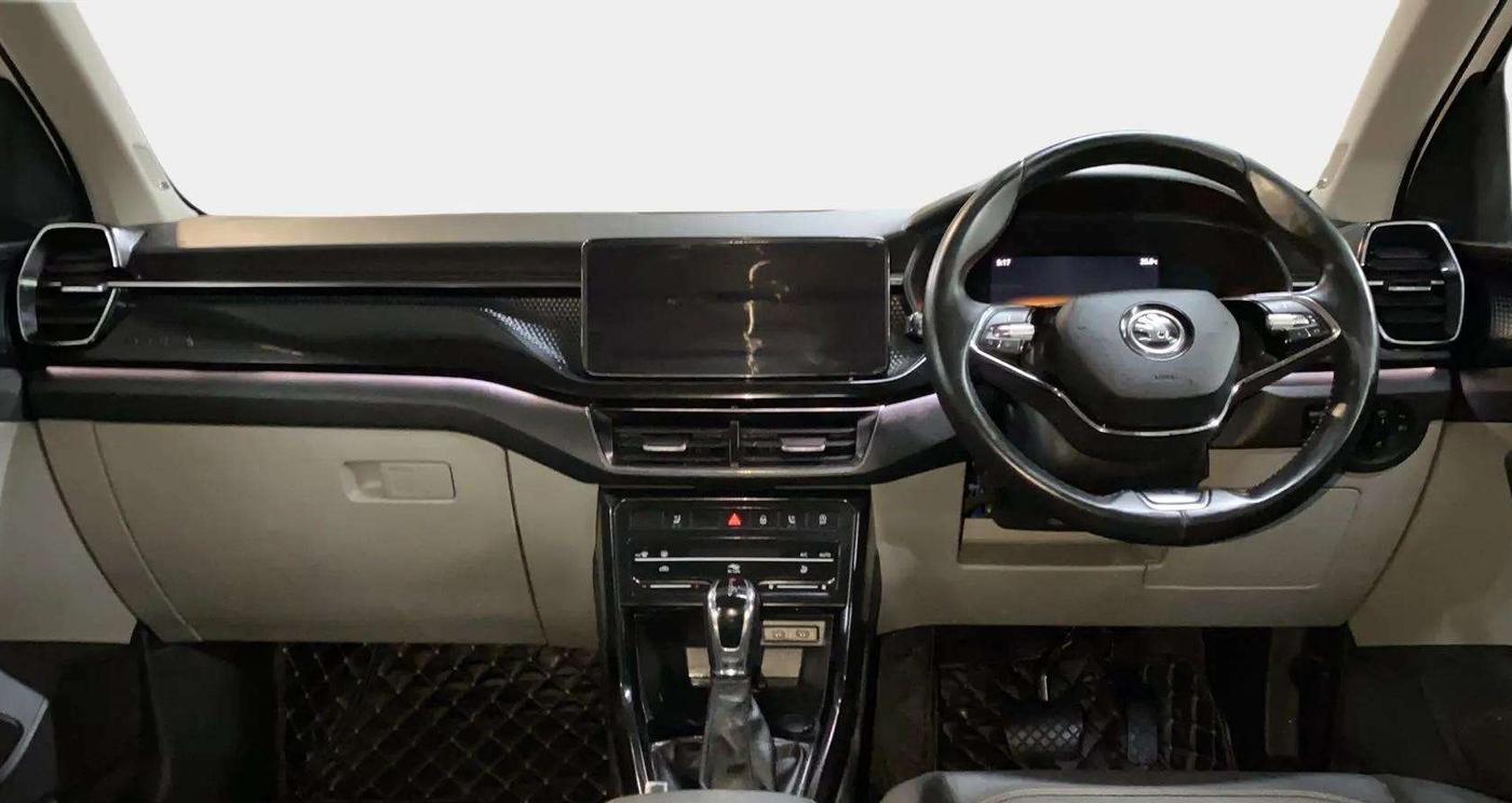 2022 Skoda KUSHAQ STYLE 1.0L TSI AT, Petrol, Automatic, 50,810 km, Dashboard