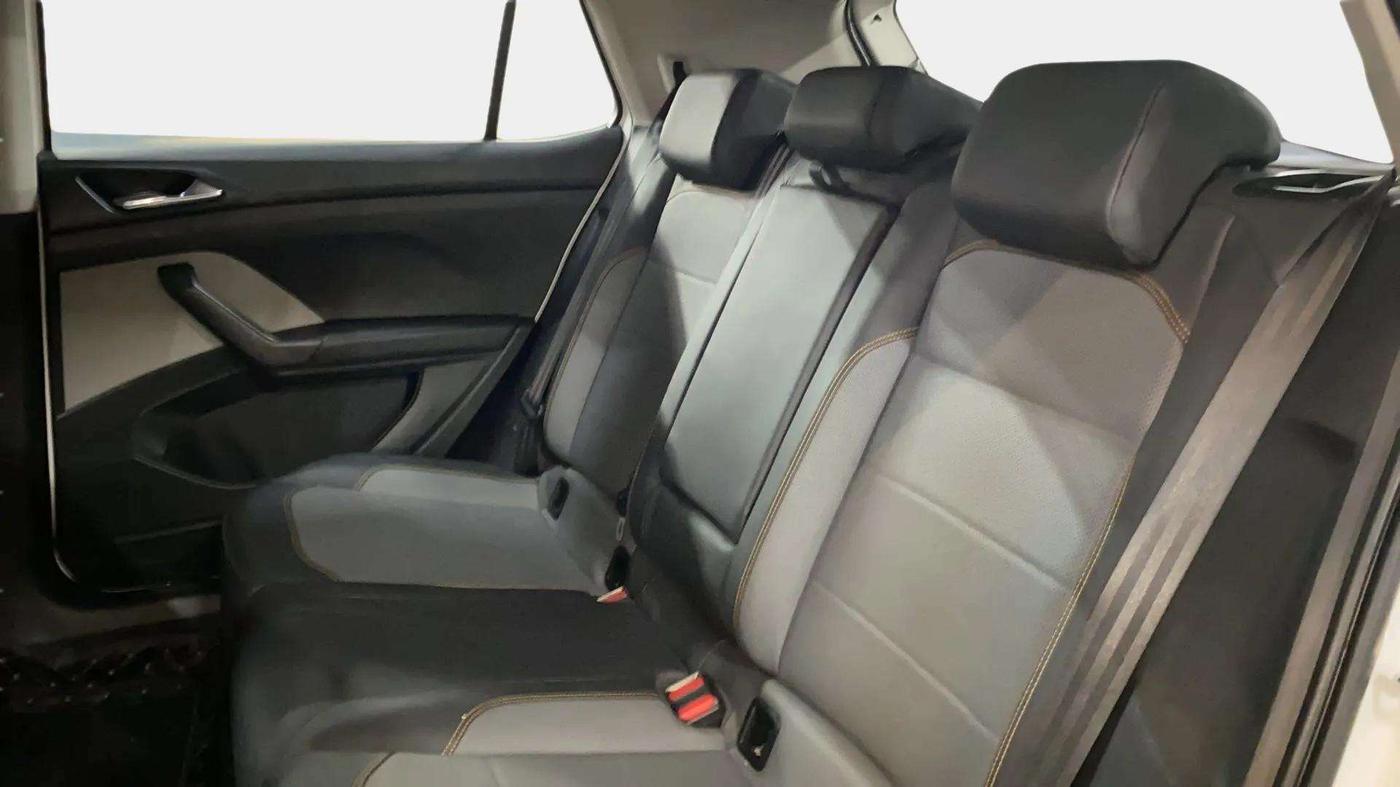 2022 Skoda KUSHAQ STYLE 1.0L TSI AT, Petrol, Automatic, 50,810 km, Right Side Rear Door Cabin