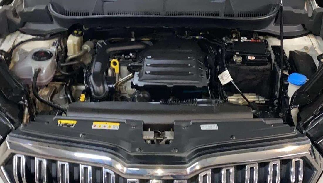 2022 Skoda KUSHAQ STYLE 1.0L TSI AT, Petrol, Automatic, 50,810 km, Open Bonet