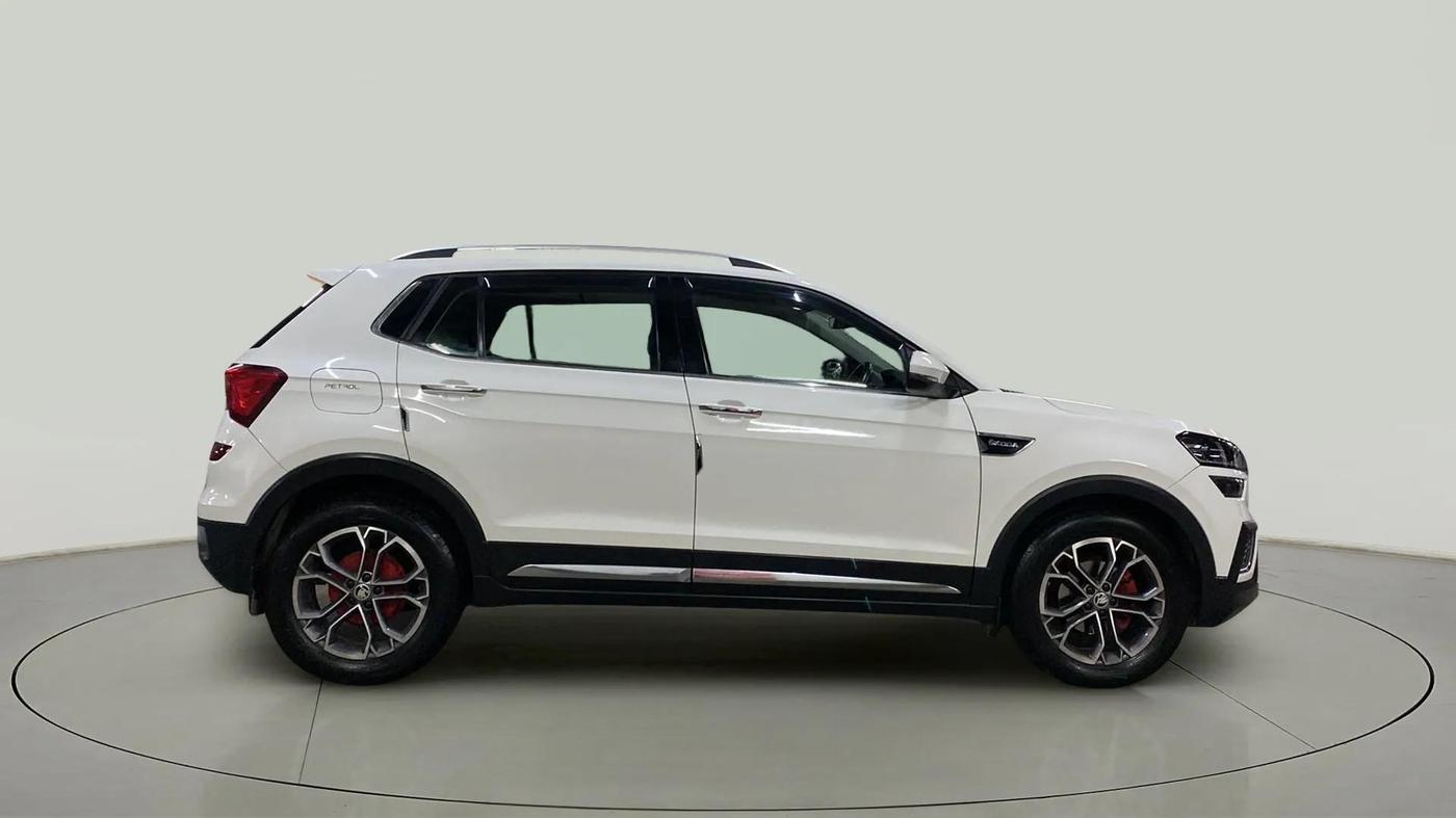 2022 Skoda KUSHAQ STYLE 1.0L TSI AT, Petrol, Automatic, 50,810 km, Right Side View