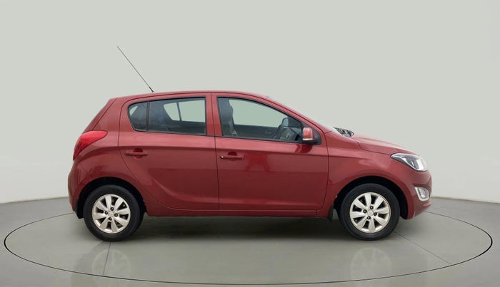 2014 Hyundai i20 SPORTZ 1.4 CRDI, Diesel, Manual, 86,978 km, Right Side View