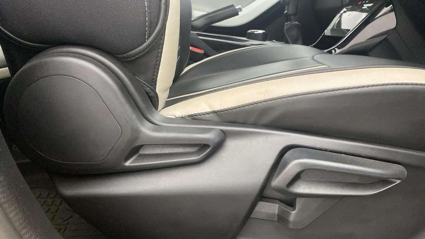 2023 Tata NEXON CREATIVE + 1.2 PETROL, Petrol, Manual, 12,103 km, Driver Side Adjustment Panel