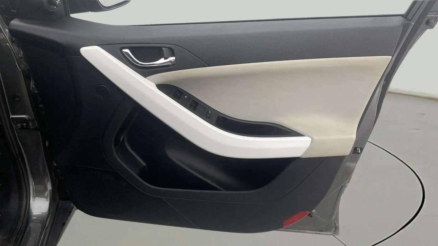 2023 Tata NEXON CREATIVE + 1.2 PETROL, Petrol, Manual, 12,103 km, Driver Side Door Panels Control