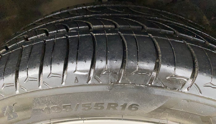 2018 Maruti Baleno ZETA CVT PETROL 1.2, Petrol, Automatic, 1,03,618 km, Right Front Tyre Tread