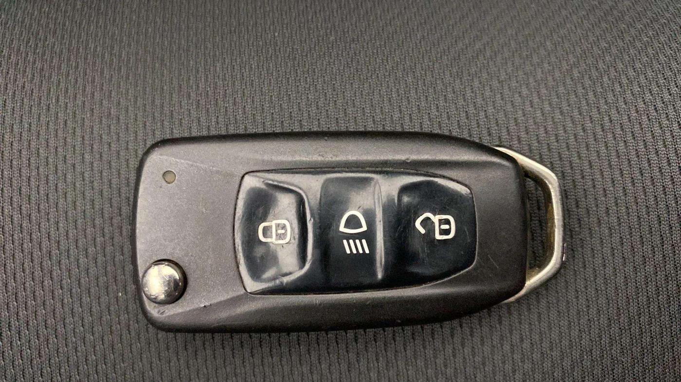 2017 Tata TIGOR XTA PETROL, Petrol, Automatic, 19,620 km, Key Close Up