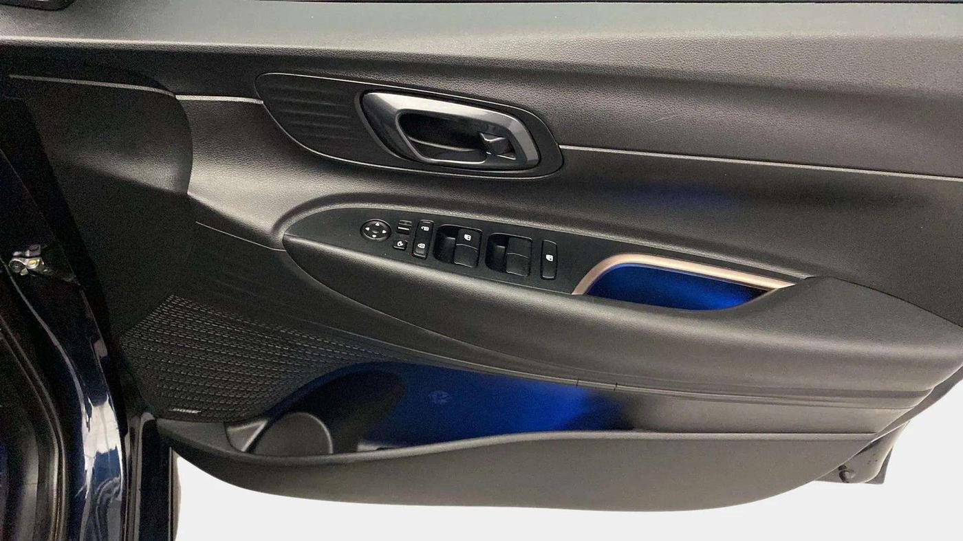 2022 Hyundai NEW I20 ASTA (O) 1.2 AT, Petrol, Automatic, 17,434 km, Driver Side Door Panels Control