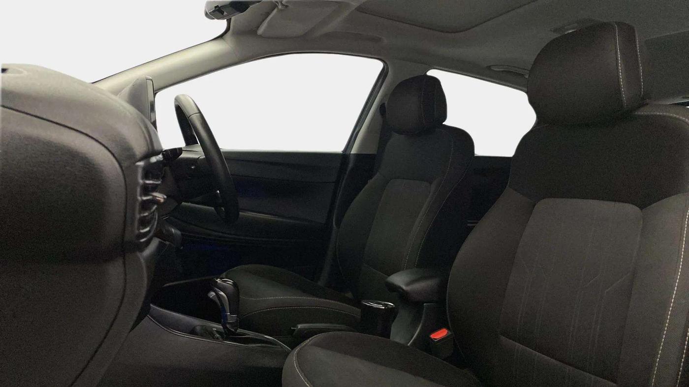 2022 Hyundai NEW I20 ASTA (O) 1.2 AT, Petrol, Automatic, 17,434 km, Right Side Front Door Cabin