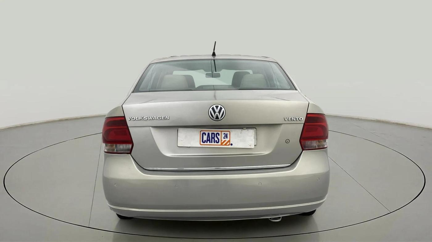 2013 Volkswagen Vento HIGHLINE 1.6 MPI, Petrol, Manual, 47,627 km, Back/Rear