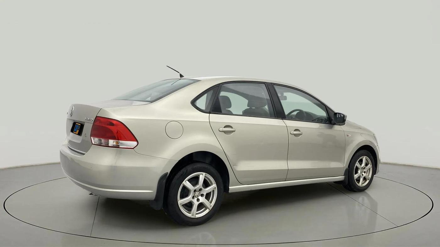 2013 Volkswagen Vento HIGHLINE 1.6 MPI, Petrol, Manual, 47,627 km, Right Back Diagonal