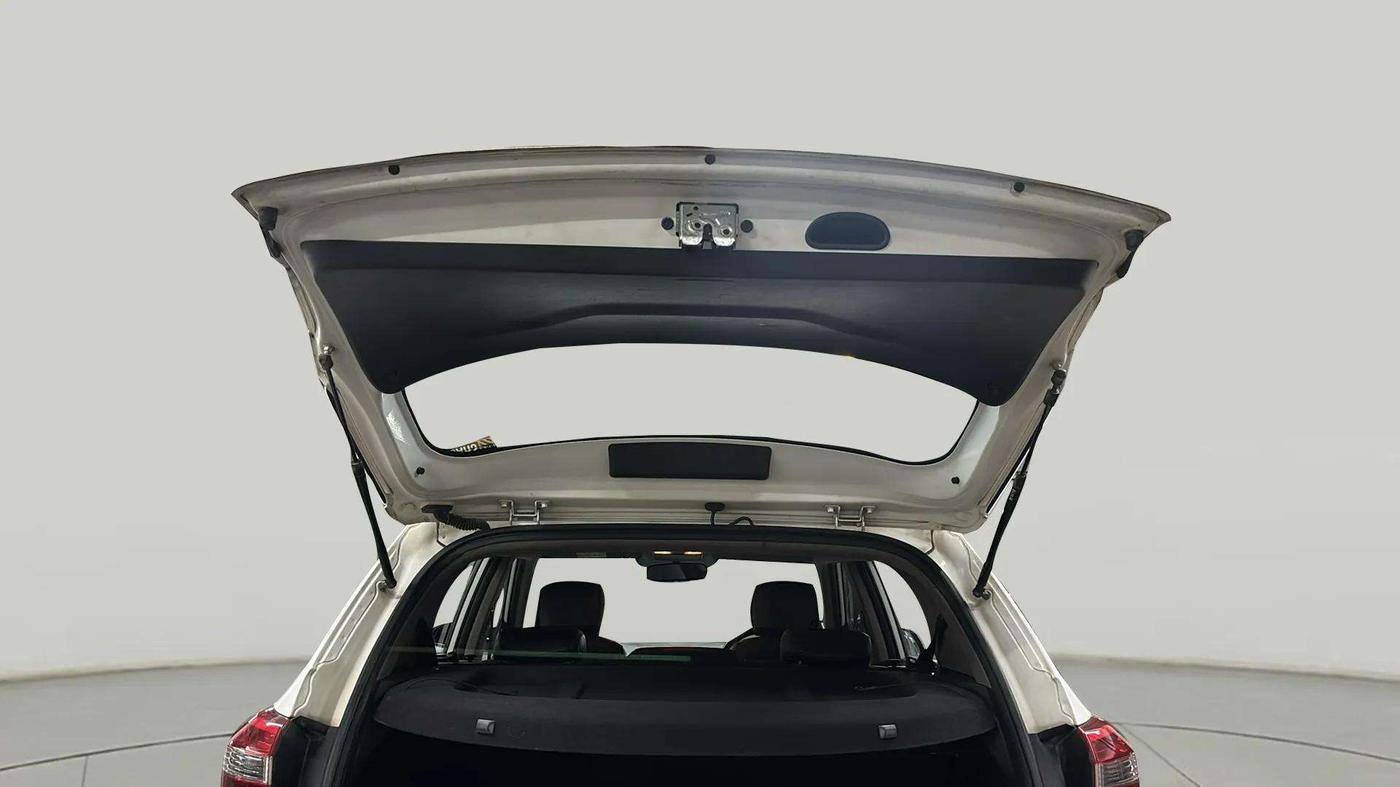2016 Hyundai Creta SX PLUS 1.6 PETROL, Petrol, Manual, 44,854 km, Boot Door Open