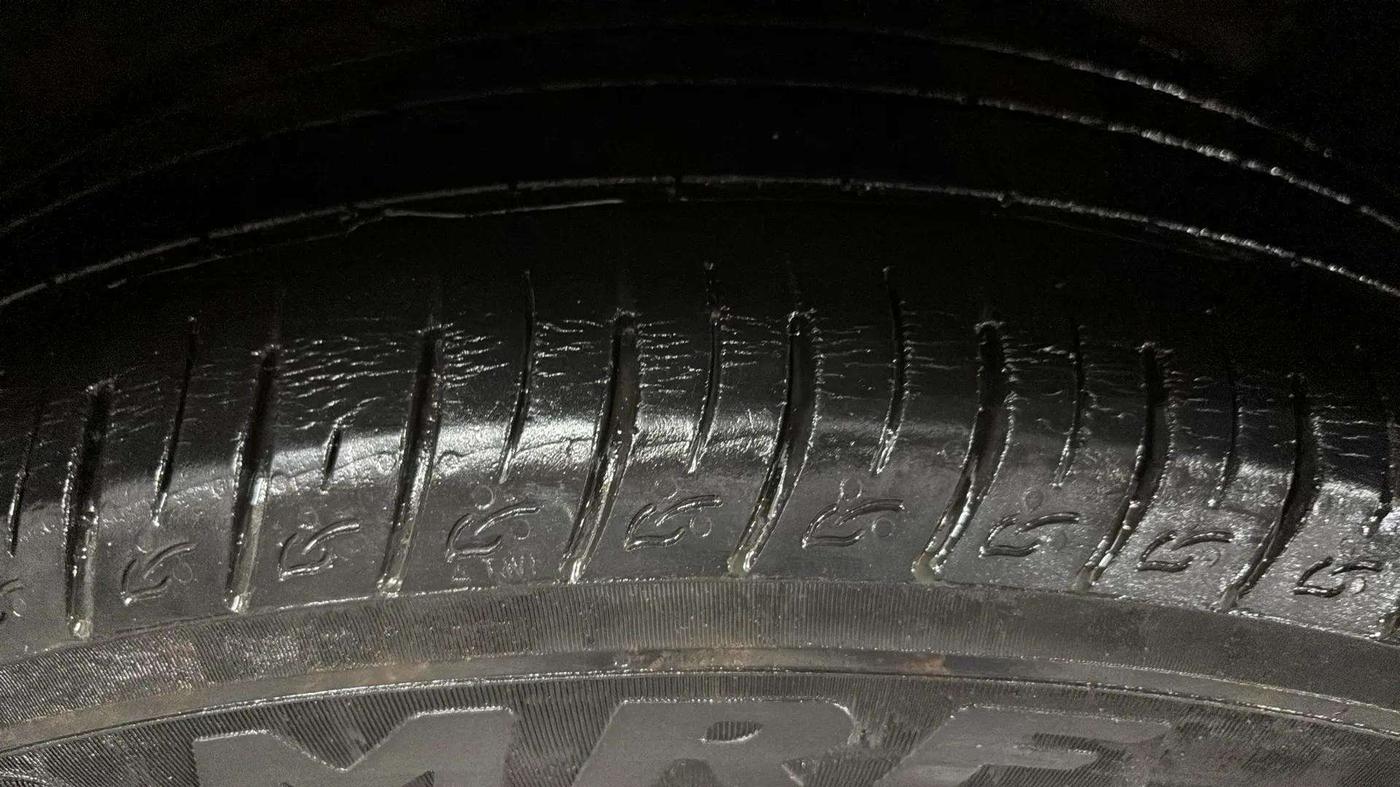 2016 Hyundai Creta SX PLUS 1.6 PETROL, Petrol, Manual, 44,854 km, Right Front Tyre Tread