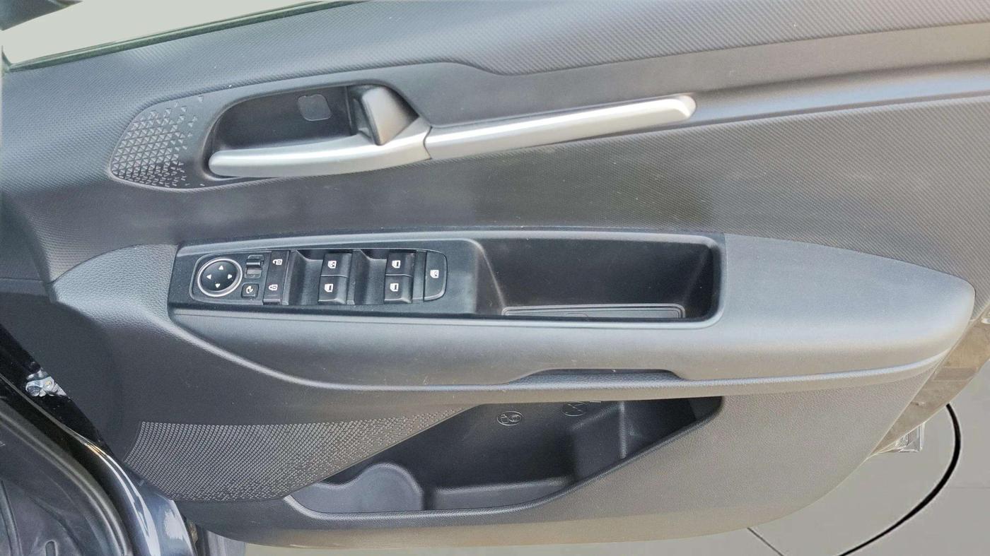 2022 KIA SONET HTK PLUS 1.5, Diesel, Manual, 89,014 km, Driver Side Door Panels Control