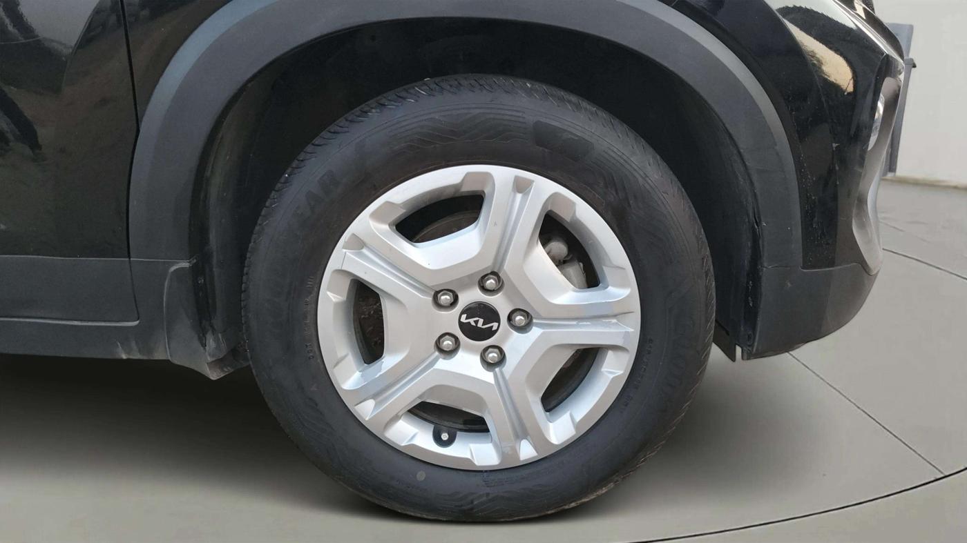 2022 KIA SONET HTK PLUS 1.5, Diesel, Manual, 89,014 km, Right Front Wheel