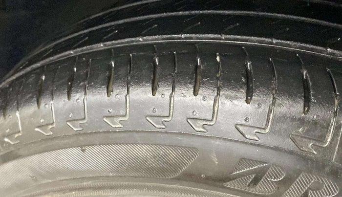 2022 Maruti IGNIS SIGMA 1.2, Petrol, Manual, 29,042 km, Right Front Tyre Tread