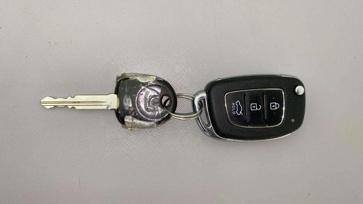 2023 Hyundai GRAND I10 NIOS SPORTZ AMT 1.2 KAPPA VTVT, Petrol, Automatic, 4,193 km, Key Close Up