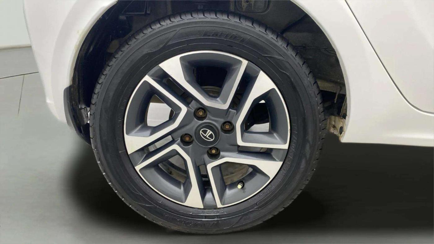 2021 Tata Tiago XZ PLUS PETROL, Petrol, Manual, 78,051 km, Right Rear Wheel