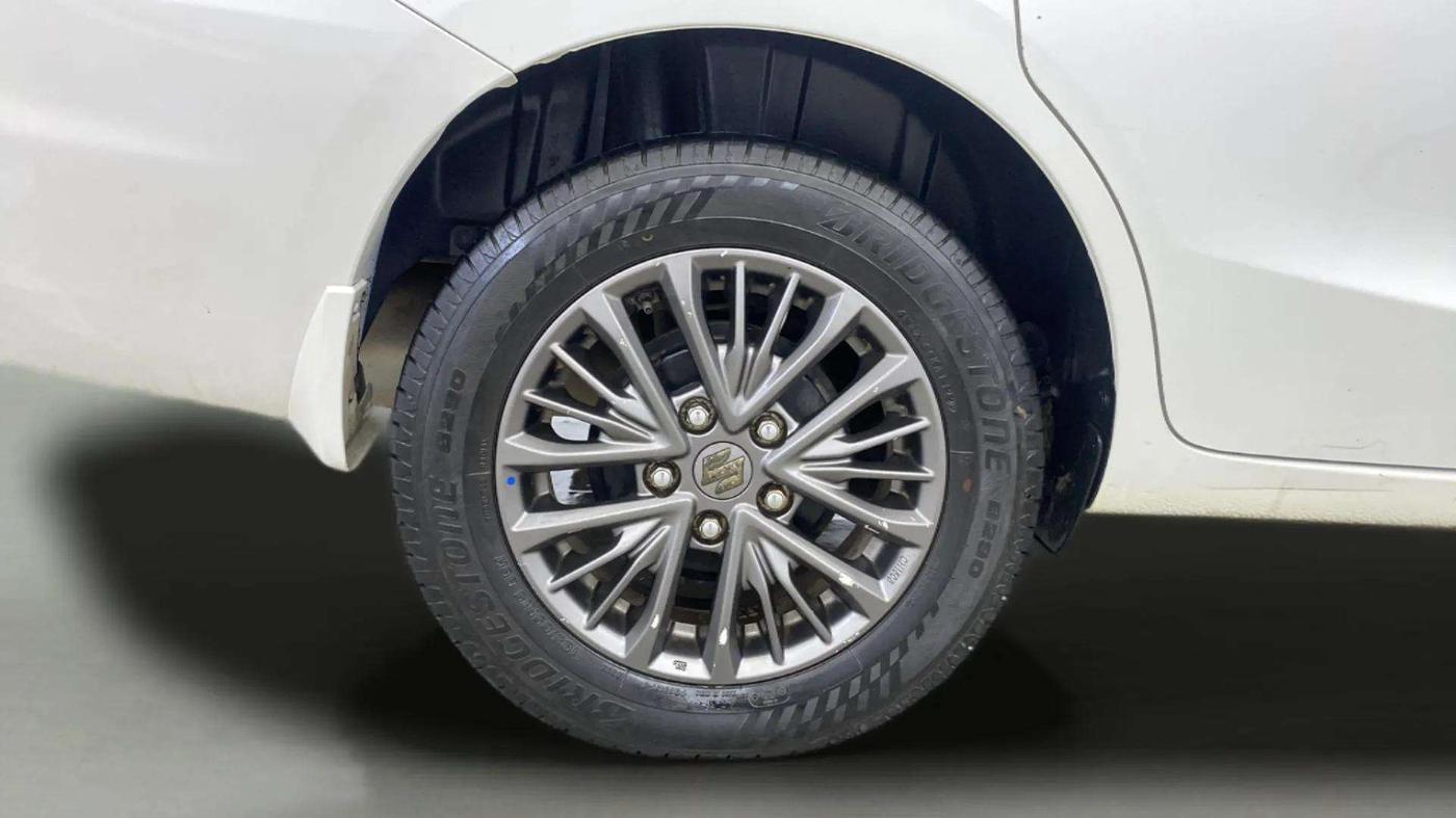 2019 Maruti Ertiga ZXI+ SHVS, Petrol, Manual, 62,748 km, Right Rear Wheel
