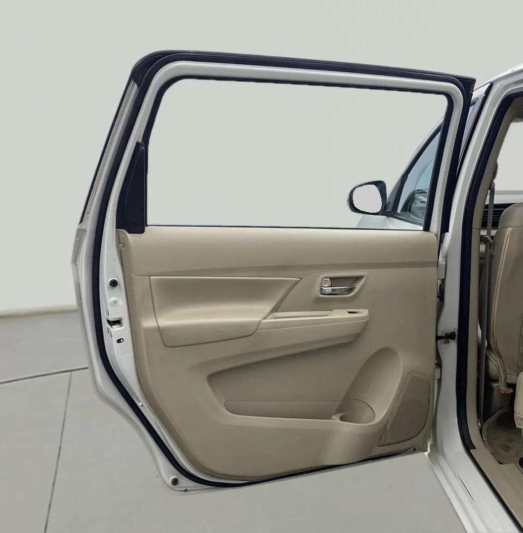 2019 Maruti Ertiga ZXI+ SHVS, Petrol, Manual, 62,748 km, LHS Rear Door