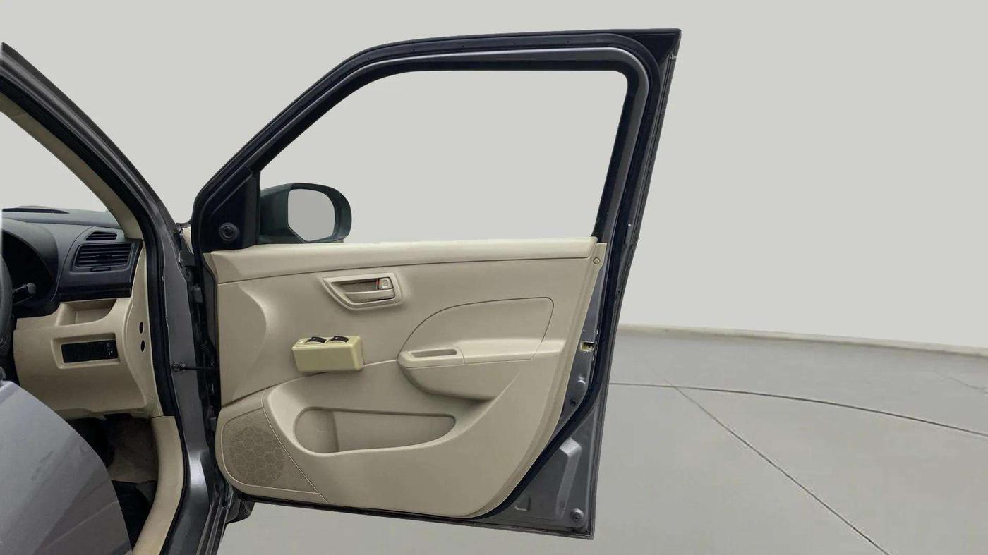 2013 Maruti Swift Dzire LXI, Petrol, Manual, 48,116 km, RHS Front Door