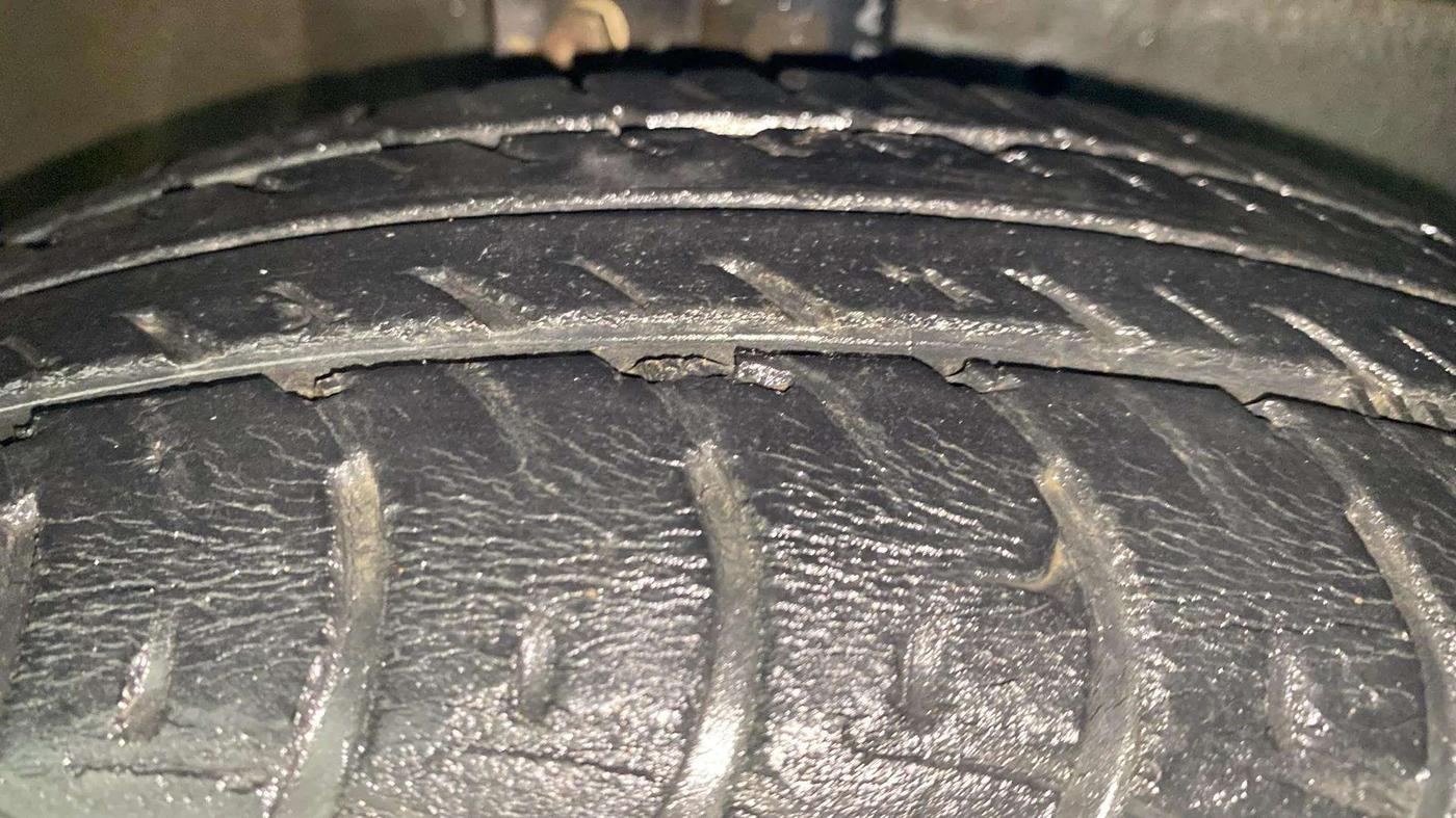 2017 Maruti Celerio ZXI AMT, Petrol, Automatic, 32,005 km, Right Front Tyre Tread