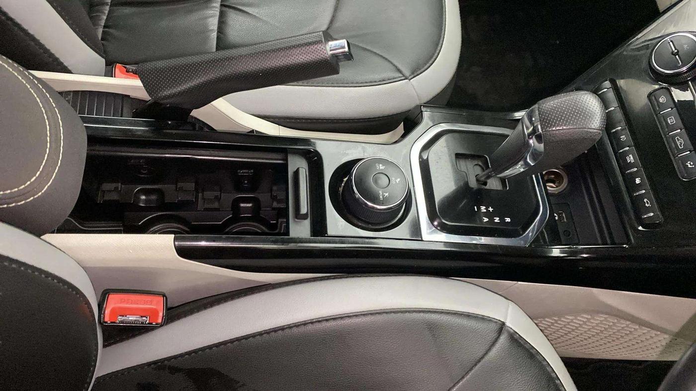 2020 Tata NEXON XZA PLUS SUNROOF PETROL, Petrol, Automatic, 34,634 km, Gear Lever