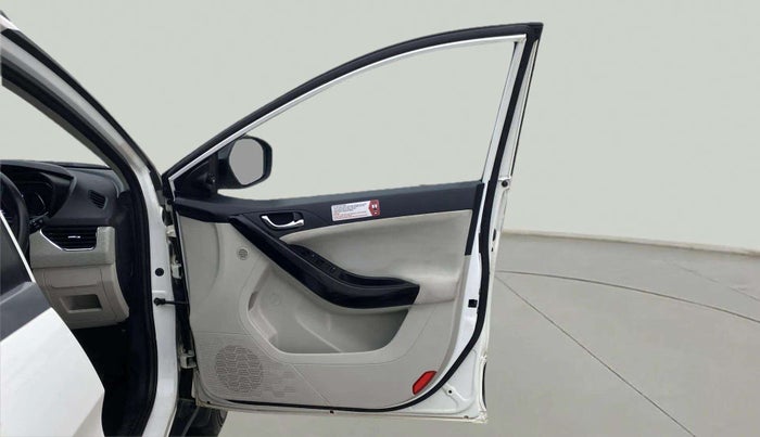 2020 Tata NEXON XZA PLUS SUNROOF PETROL, Petrol, Automatic, 34,634 km, RHS Front Door