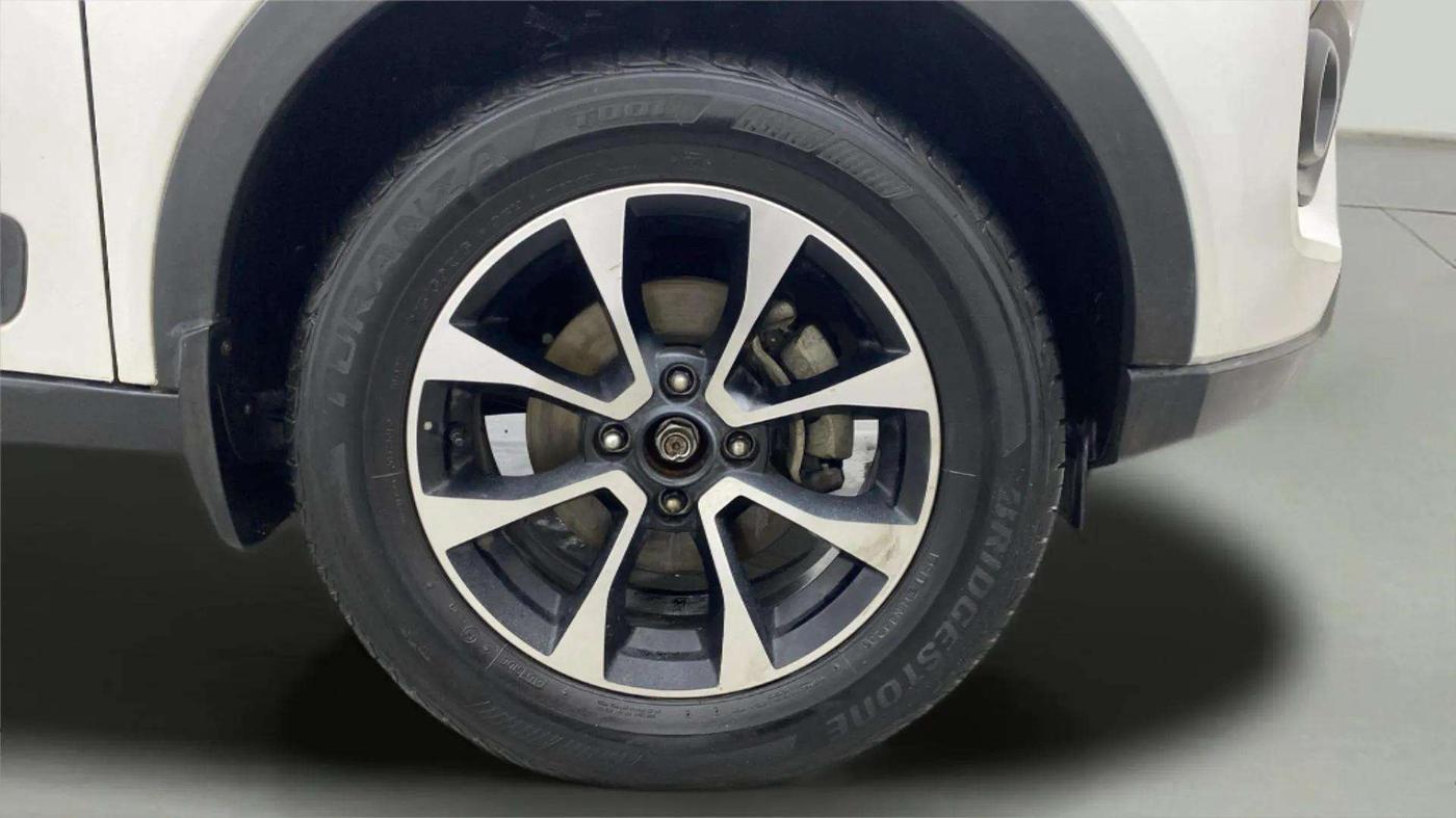 2020 Tata NEXON XZA PLUS SUNROOF PETROL, Petrol, Automatic, 34,634 km, Right Front Wheel