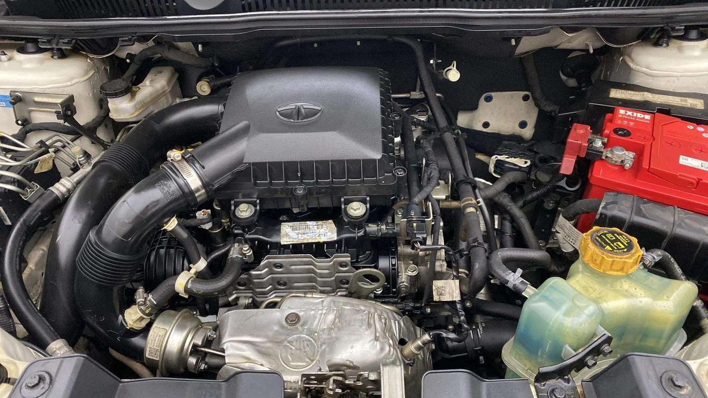 2020 Tata NEXON XZA PLUS SUNROOF PETROL, Petrol, Automatic, 34,634 km, Engine View