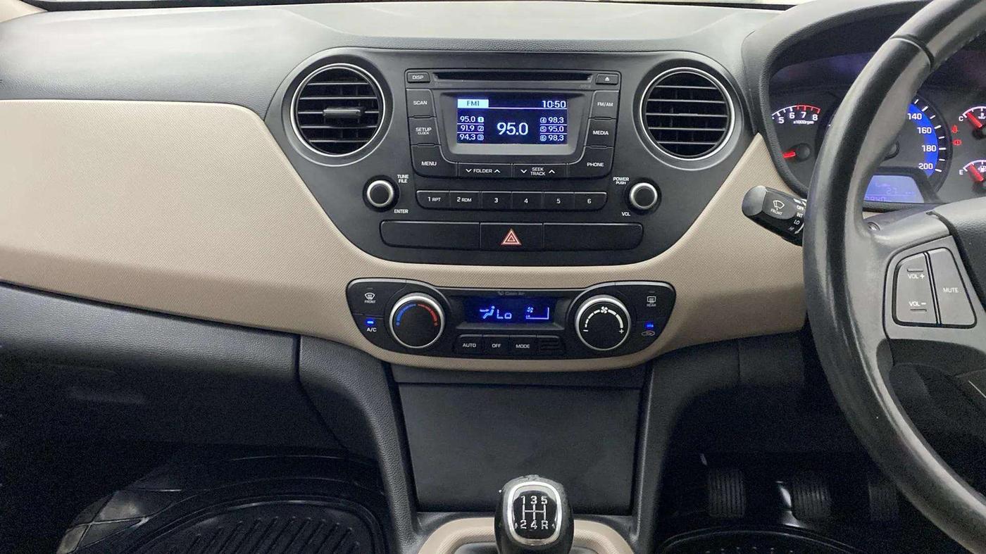 2015 Hyundai Xcent SX 1.2 (O), Petrol, Manual, 87,930 km, Air Conditioner